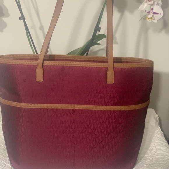 NWT Red Michael Kors Purse - Picture 4 of 4